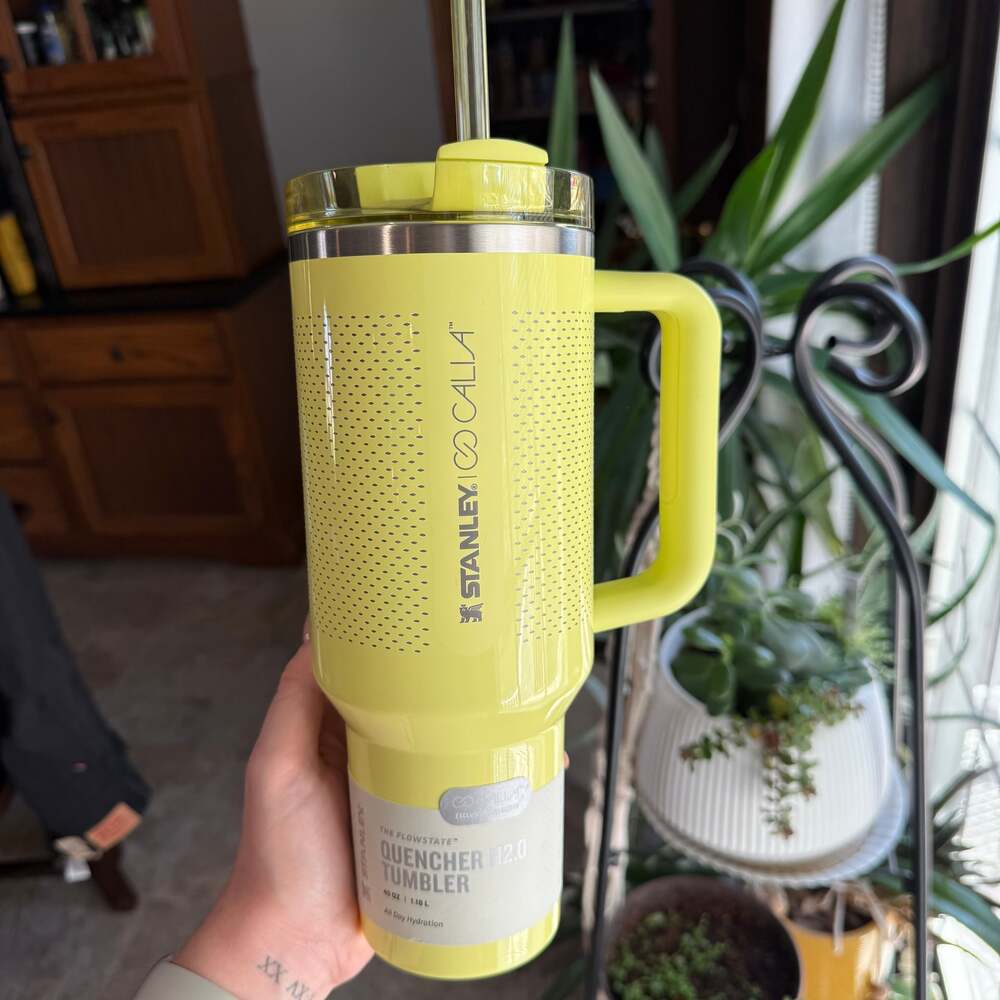 Stanley x Calia 40oz Flowstate Quencher Tumbler - Pale Green - Limited Edition